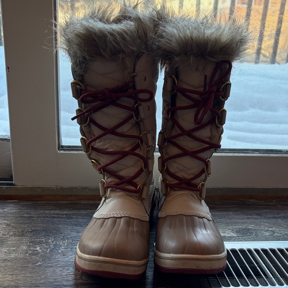 Sorel Women's Winter Boots - Cream and Red